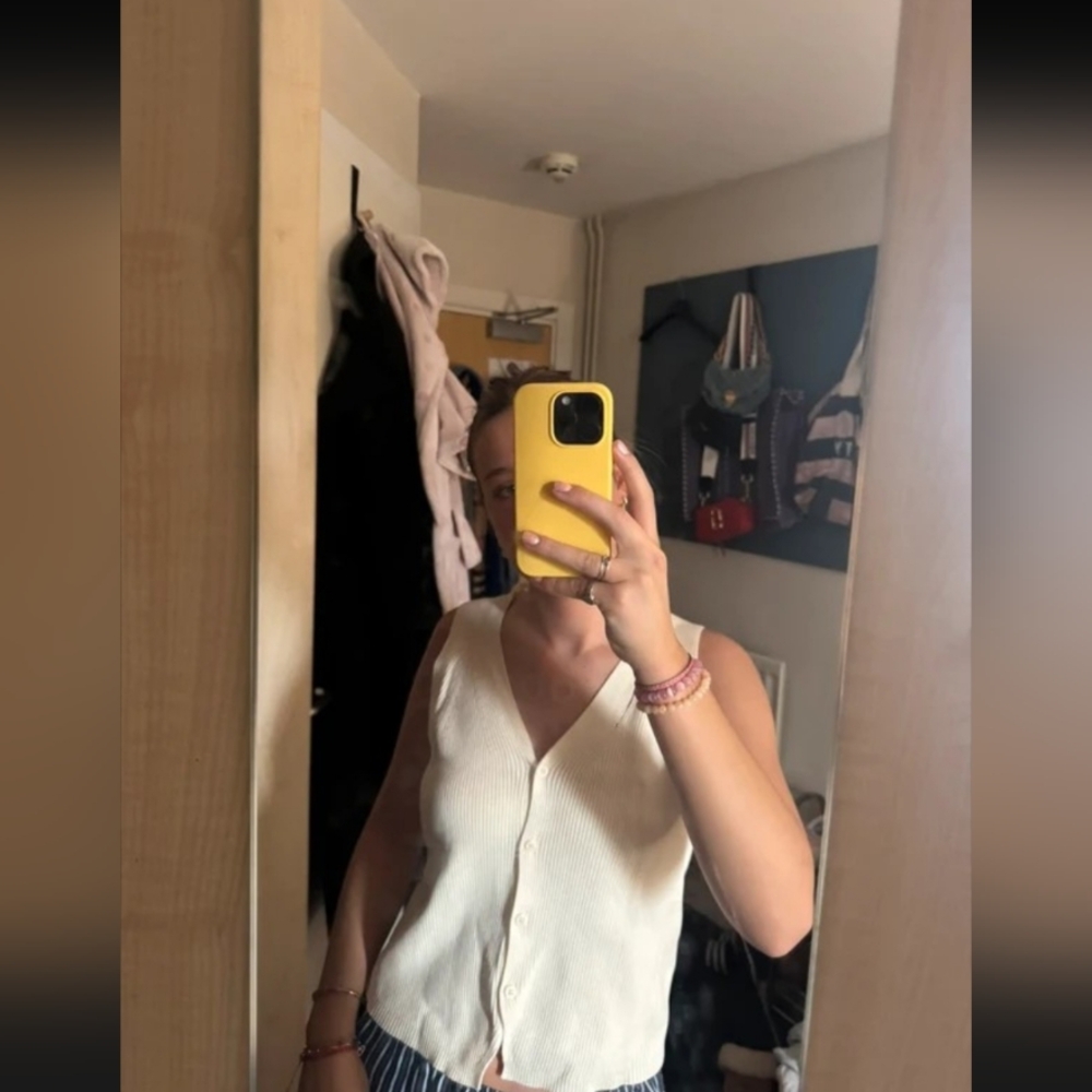 Elegant Sleeveless White Blouse